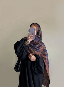 2025 Floral Jacquard foulard pour femmes doux Modal grand gland Paisley Faux cachemire hiver Style ethnique Offre Spéciale pour l'été - Product Image 2