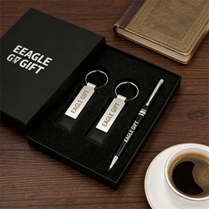 Ensemble cadeau de luxe pour entreprise, comprenant 2 porte-clés et 1 stylo en acier inoxydable, avec logo et couleur personnalisés - Product Image 6