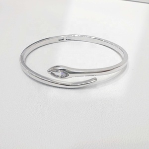 Pulseras de plata de ley 925 con circonitas para parejas, de lujo, a la moda, ajustables, gruesas, tipo brazalete abierto para chicas. - Product Image 5