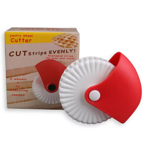 Rotella Tagliapasta per Cucina, Utensile per Arrotolare Pizza, Taglierina Manuale per <span class=keywords><strong>Tagliolini</strong></span>, in Plastica PP Ecologica Antiaderente - Product Image 6