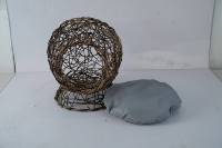 Lit pour chat et chien en rotin tressé surélevé confortable et écologique, lit pour animaux de compagnie durable pour amis à fourrure