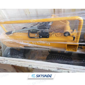 Machine de transport de <span class=keywords><strong>gazon</strong></span> synthétique en acier pour le sport Qualité PP Lay Roll Transport Paving Soccer Football Installations dans les arrière-cours - Product Image 6