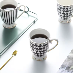 Magnifique tasse à café en céramique nordique de 400 ml, style dessin animé, à rayures et pois noirs, compatible lave-vaisselle et micro-ondes, idéale pour les cadeaux d'affaires et les moments de détente. - Product Image 2