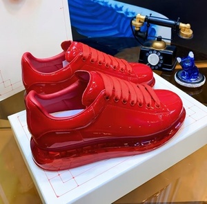 Chaussures décontractées tendance en cuir rouge, chaussures de marque élégantes et luxueuses, chaussures de marche à coussin d'air transparent - Product Image 3