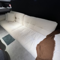 Canapé familial carré sur mesure en cuir véritable avec rembourrage en éponge, canapé-lit écologique et durable pour hôtel et salon