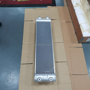 Refroidisseur d'huile hydraulique pour excavatrice SK125-3 SK135-8 AG77440001 303713 SK125SR-3 SK135SR-3 Radiateur d'huile hydraulique AG77440001/303713 - Product Image 1
