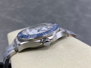 high top quality luminous watch Waterproof 42mm VS factory 8800 movement Blue Ceramic Diver 300M watch - Product Image 3
