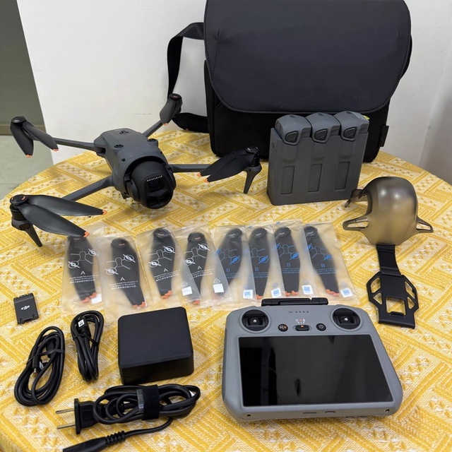 HOT SALE Original Drone Mavic 4 Pro Fly More Combo (rc 2) 3 Batteries Dual Camera 6K Camera 51min Flight Time Remote Plastic