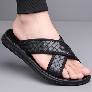 Sandalias Tejidas con Tiras Cruzadas para Hombre, Antideslizantes, para Playa, en Negro y Marrón, Modelo 602 - Product Image 2