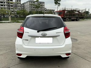 <span class=keywords><strong>Toyota</strong></span> <span class=keywords><strong>YARIS</strong></span> L <span class=keywords><strong>2017</strong></span> 1.5E CVT Sport Edition Essence Hatchback d'occasion en bon état – Voiture compacte fiable <span class=keywords><strong>à</strong></span> <span class=keywords><strong>vendre</strong></span> - Product Image 4