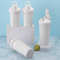 Bouteille d'eau en paille de blé en gros, shaker de sport, shaker de protéines pour la salle de sport avec boule mélangeuse, logo imprimé accepté