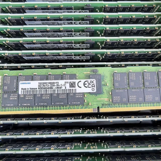 Storage Server Memory Module 64GB DDR4 RECC 2R 4