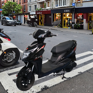 Motocicleta Vintage Changju Ares 72v para Adultos, para Desplazamientos y Entregas, para Hombres/Mujeres, 40-60km/h, Gran Autonomía, la Ansiedad se Convierte en una Experiencia Positiva - Product Image 2