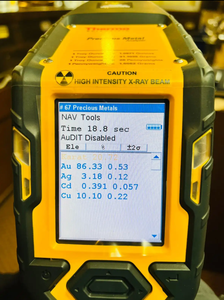 Spectromètre de fluorescence X portable Niton XL2 100G pour l'analyse de la composition des alliages/métaux, 7,5 kg, garantie 1 an, origine CN - Product Image 3