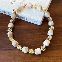 Collares de Joyería de Moda Vintage, Collar llamativo de bolas de cuentas doradas gruesas con dije de resina acrílica, Joyería Irregular
