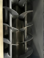 Machine automatique de cuisson et d'étirement de mozzarella 300L, machine à étirer à chaud le fromage filata pour bar à lait