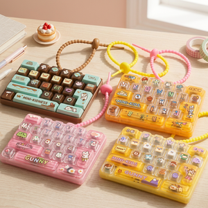 Llavero Fidget de Teclado de 26 Teclas, Colgante de Juguete de Escritorio de Plástico con Diseño de Dibujos Animados - Product Image 2