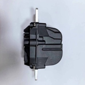 Porte-fusible Tesla Model 3 YS X 064689-00-J en PVC pour application de fusible de batterie - Product Image 4