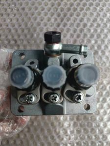 Bomba de inyección de combustible para motor D1100 094500-0612 - Product Image 2