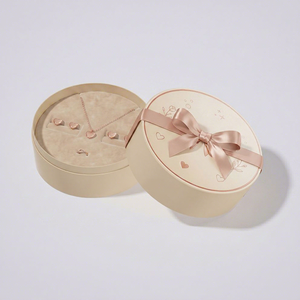 Emballage cadeau de bijoux personnalisé de luxe pour la Saint-Valentin, boîte à bijoux ronde faite à la main avec couvercle et base, avec nœud en ruban - Product Image 1