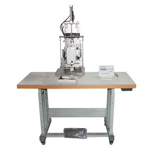 Machine à coudre automatique YS1900 à tête relevable, point de piqûre simple, adaptée aux usines de fabrication d'oreillers, aux lits pour chiens - Product Image 2