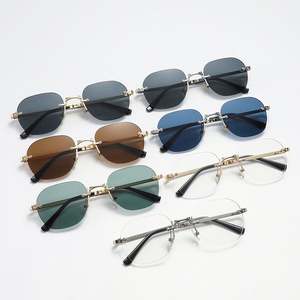 Gafas de Sol Personalizadas con Logotipo, Estilo Retro 2025, Lentes con Degradado Poligonal, Protección UV400, Montura Cuadrada sin Aro de Aleación, para Hombre y Mujer - Product Image 3