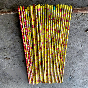 Brosse en bois écologique avec manche enduit de PVC durable, poils festonnés, multifonctionnelle pour le nettoyage de la maison et du jardin - Asiawood.vn - Product Image 3