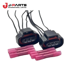 ตัวเรือนขั้วต่อไฟฟ้าสำหรับรถยนต์โตโยต้าไฮเอซ LH103 ปี 1993-1998 รุ่น 90980-11235 - Product Image 3