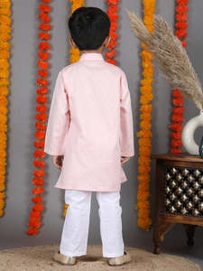 Ensemble Kurta Pyjama Blanc pour Garçons, Vêtements Ethniques Indiens Traditionnels, Costume Kurta Festif pour Enfants, Tenue Kurta Pyjama en Coton Confortable - Product Image 2