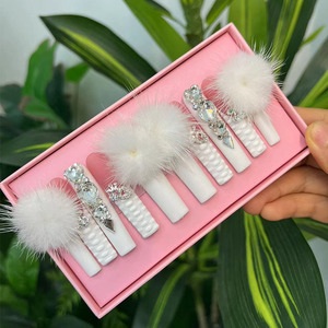 <span class=keywords><strong>Uñas</strong></span> Postizas de Gel Acrílico <span class=keywords><strong>Cortas</strong></span> Pre-diseñadas en 3D, Hechas a Mano, Reutilizables, de Cobertura Completa, en Blanco y Negro - Product Image 1