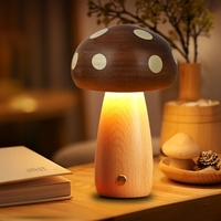 Lampe d'ambiance champignon en bois massif créatif Ins Lampe de chevet Décoration en hêtre Lampe à LED pour enfants Cadeau de fille