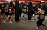 Sac de frappe vintage homme 40kg 60kg 80kg, équipement de boxe lourd autoportant pour entraînement