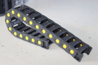 Câble en plastique PA66 DongLing 55X150 pour machine CNC pour fils de conduit avec garantie de 2 ans