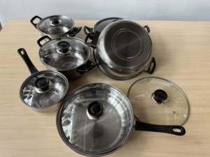 طقم أواني طهي من الفولاذ المقاوم للصدأ مكون من 12 قطعة للطبخ بالحث - Product Image 5