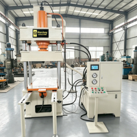 Presse hydraulique servo à quatre colonnes 200T, utilisée pour le formage de matériaux composites, la fabrication d'hélices de drones et de pièces en CFRP
