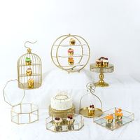 Présentoir à gâteaux et cupcakes à 3 niveaux pour fêtes d'anniversaire Présentoir doré en métal pour table du désert Ensemble de présentoirs
