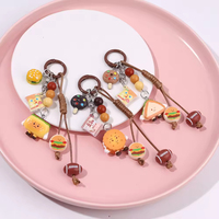 Ensemble de porte-clés mignons sur le thème de la nourriture avec breloques en forme de burger, de biscuits et de pâtisseries, porte-clés à cordon perlé, accessoires pour sacs, cadeaux pour les amateurs de cuisine
