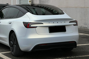 Vinilo para Rotulación de Vehículos Blanco a Dorado PET 6.5mil 7.5mil 8.5mil de Alto Brillo con Liberación de Aire, Película para Cambio de Color Automotriz de Carrocería Completa - Product Image 5