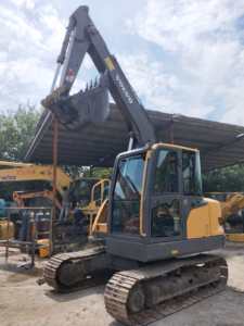 Miniexcavadora Volvo EC80D Usada de Alta Calidad, 8 Toneladas, Excavadora Hidráulica de Cadenas Volvo EC80 de Segunda Mano en Venta a Bajo Precio - Product Image 2