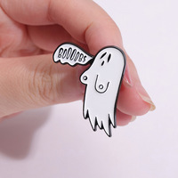 En gros, Broches en métal émaillées créatives et mignonnes, motifs fantôme blanc et citrouille fantaisie, badges souvenirs pour vêtements et sacs