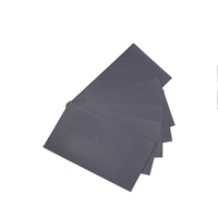 Feuille magnétique polyvalente unie, bande magnétique souple en caoutchouc brut non enduit pour artisanat/enseignes/supports/scellés, taille personnalisée OEM