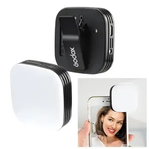 Godox portable Selfie Flash LEDM32 Camera 32 LED Video Fill light CRI95 with Built-in Lithium Battery for Mobile Phone