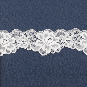 <span class=keywords><strong>Bordo</strong></span> <span class=keywords><strong>in</strong></span> <span class=keywords><strong>Pizzo</strong></span> Elasticizzato Bianco <span class=keywords><strong>con</strong></span> Fiori Decorativi da 5CM per Abbigliamento LT2859B - Product Image 4