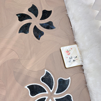 Parquet en bois massif multicouche de luxe avec incrustation de saphir, design artistique pour intérieurs haut de gamme