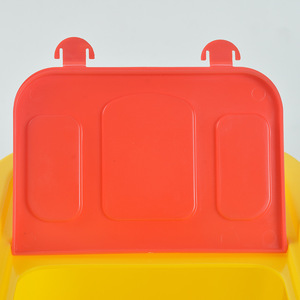 Caja cuadrada de plástico amarillo engrosado para almacenamiento de objetos afilados para hospitales y clínicas; caja cuadrada con tapa abatible para almacenamiento de agujas. - Product Image 3