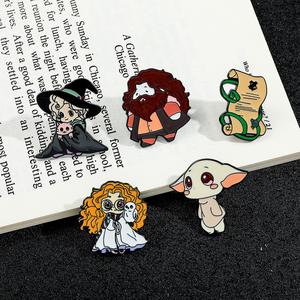 Alfileres de brujería de dibujos animados EE. UU. película Potter Magic School insignia de aleación - Product Image 4