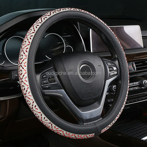 Vente d'Usine Tersline Housse de Volant en PU Rose Fille à 3 Branches avec Strass, Diamants en Cristal Scintillants, Respirante et Antidérapante pour <span class=keywords><strong>Auto</strong></span> - Product Image 3