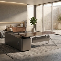Meja Eksekutif Modern 1600mm E1 MDF CEO Boss Table Cat Berbasis Air Power Hub Perabot Kantor Manajer