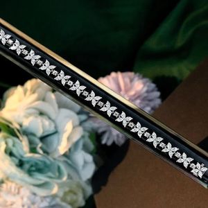 สร้อยข้อมือเพชรคุณภาพสูง 5.0 กะรัต รูปใบโคลเวอร์สี่แฉก ทองคำขาว 18K ไม่ลอก ไม่ดำ กันน้ำ ยี่ห้อซินฟลาย - Product Image 3