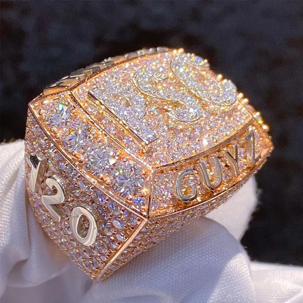 Custom Jewelry Vvs Moissanite Diamond CZ Emerald Ring Bling Iced Out Custom Enamel Championship Style Class Rings Mens
